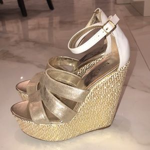 Gold Wedges
